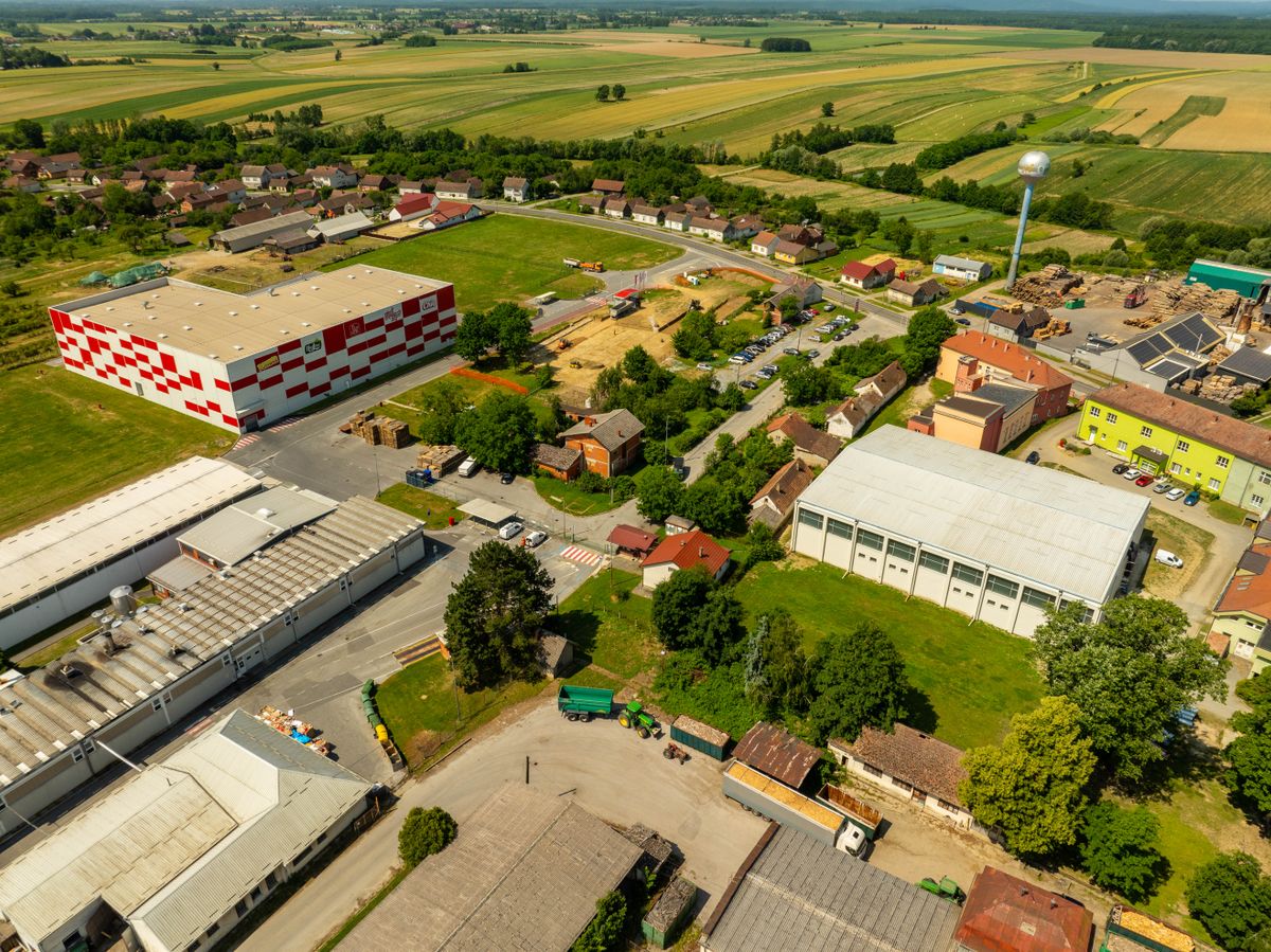 commercial land